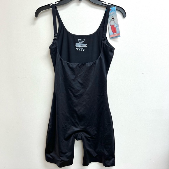 NWT Assets by Spanx body shaper XL - Picture 2 of 12